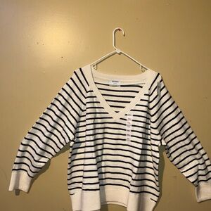 Old Navy SoSoft Loose V-Neck Sweater